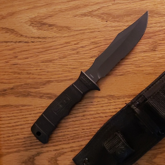 SOG seal pup fixed blade knife - Picture 2 of 8